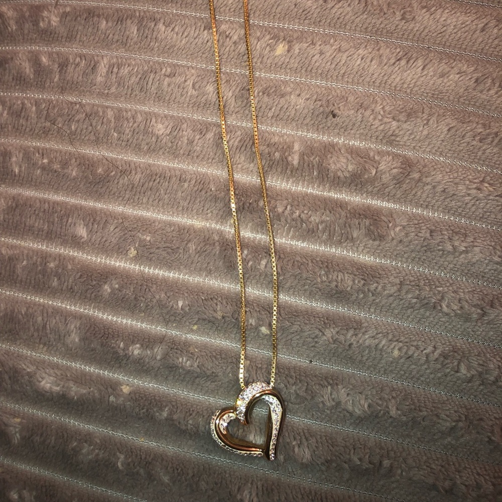 Gold heart necklace